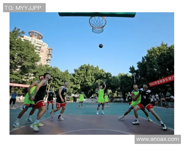 探寻篮球运动员成长之路与赛场荣耀传奇故事全景呈现精彩瞬间集萃